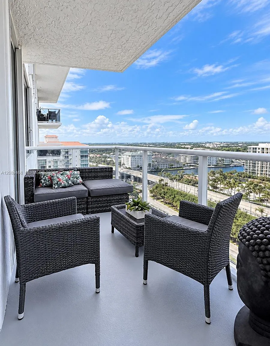 Berkley South Condo — Photo 4