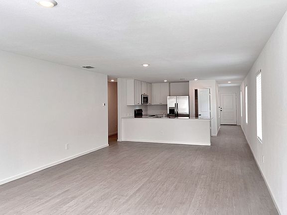 3rd image of 3443 Rover Rd