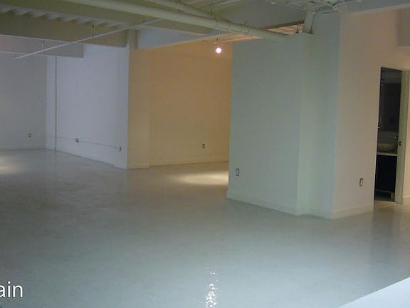 2nd image of 111 W 7th St Ph 16