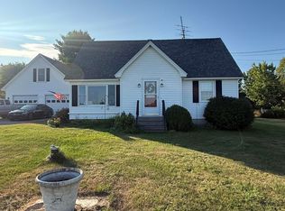 121 Higginsville Rd, Kenduskeag, ME 04450