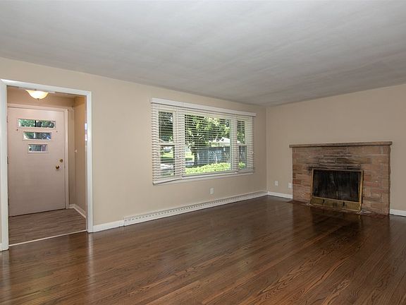 2nd image of 1022 Woodland Dr