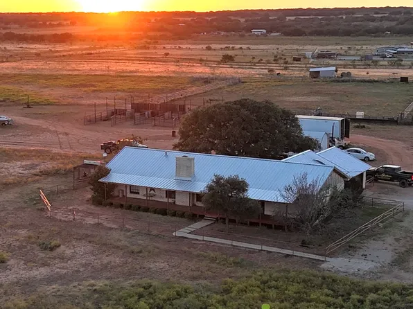 1401 County Road 199, Brownwood, TX 76801