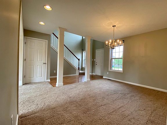 4th image of 312 Primrose Cir