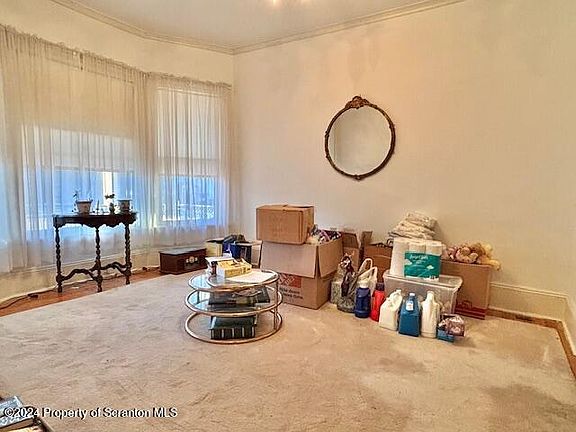 4th image of 145-147 S Hyde Park Ave