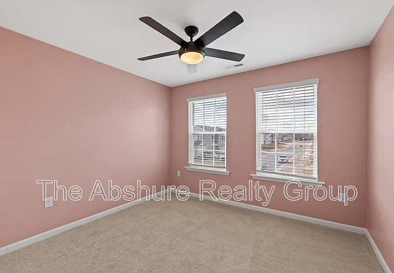 49 River Bank Rd — Photo 32