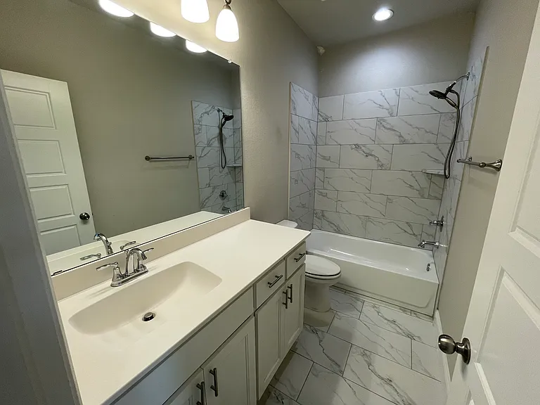 350 Carlisle Dr — Photo 21