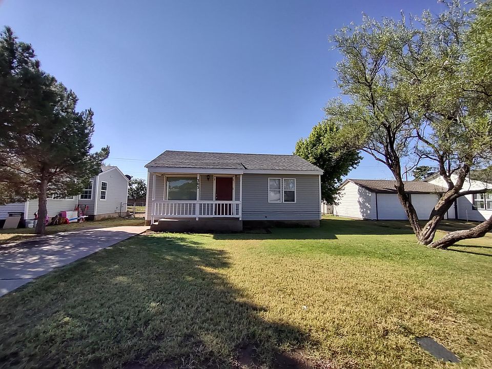 1st image of 305 E 8th St