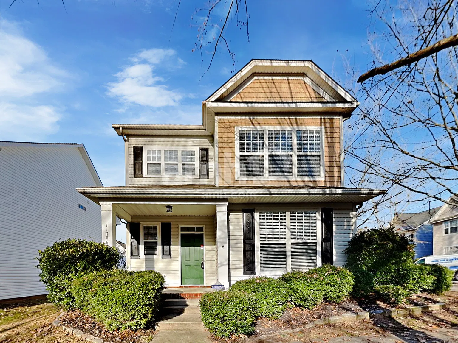 3 bed, 2.5 bath, 2340 sqft, $2,415 — Photo 1