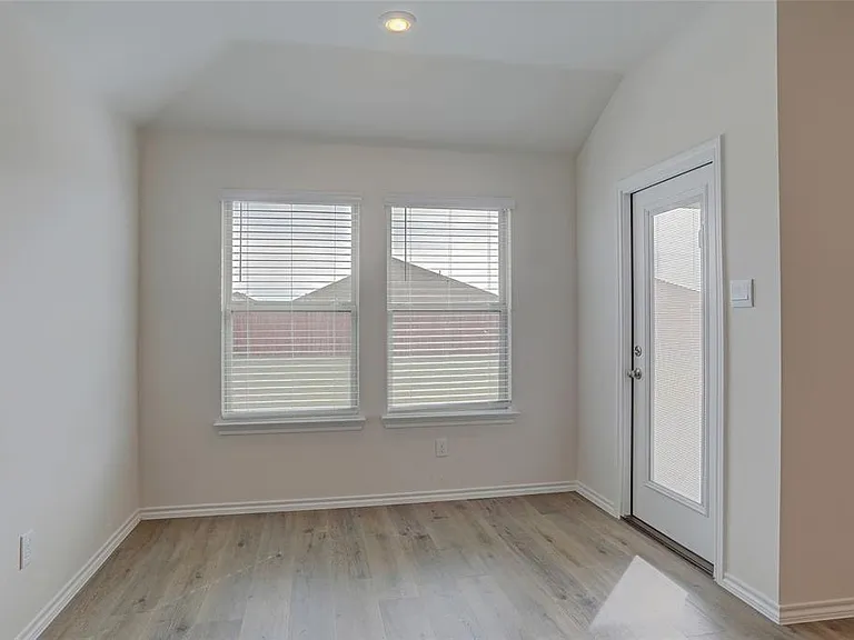 6517 Waterfall Ln — Photo 10