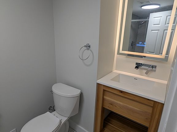 2nd image of 803 E South Ave