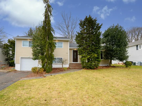 16-26 Alden Ter, Fair Lawn, NJ 07410