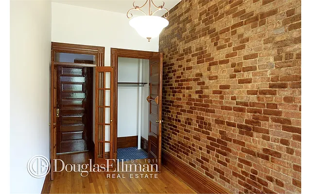 Rented by Douglas Elliman | media 19