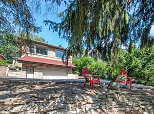 10602 S Longwood Dr, Chicago, IL 60643