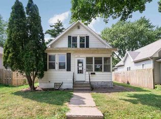 918 9th St SW, Cedar Rapids, IA 52404