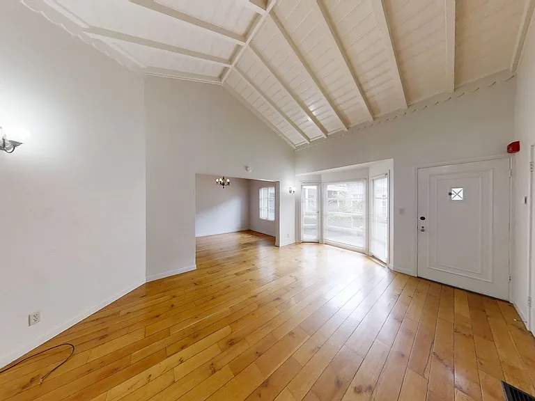 2412 Ellsworth St. — Photo 8