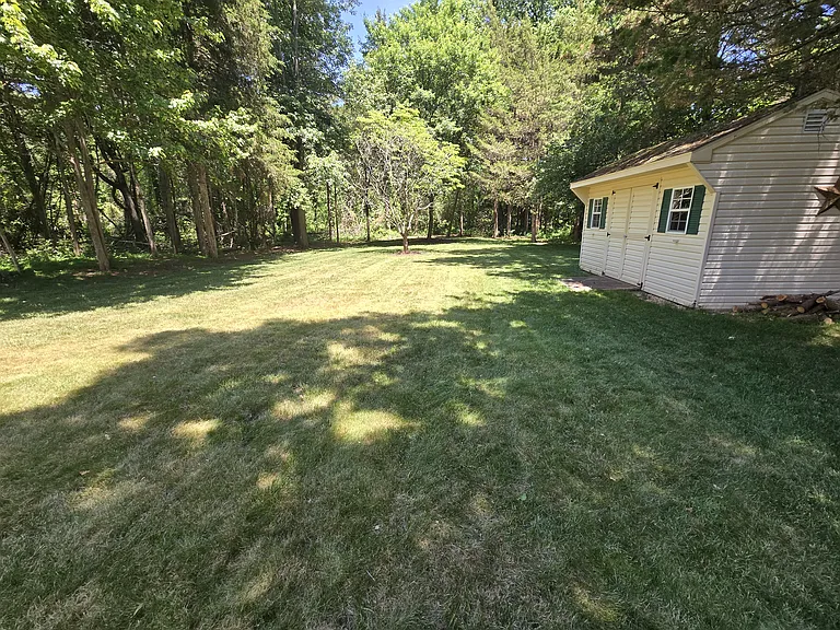 34 Margaret Dr — Photo 33