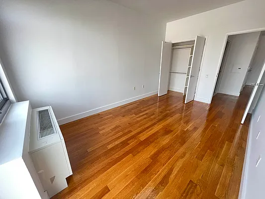 Rented by Tapiro Realty | media 10