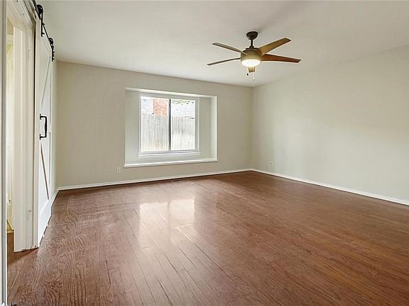 2nd image of 11111 Bristol Ct