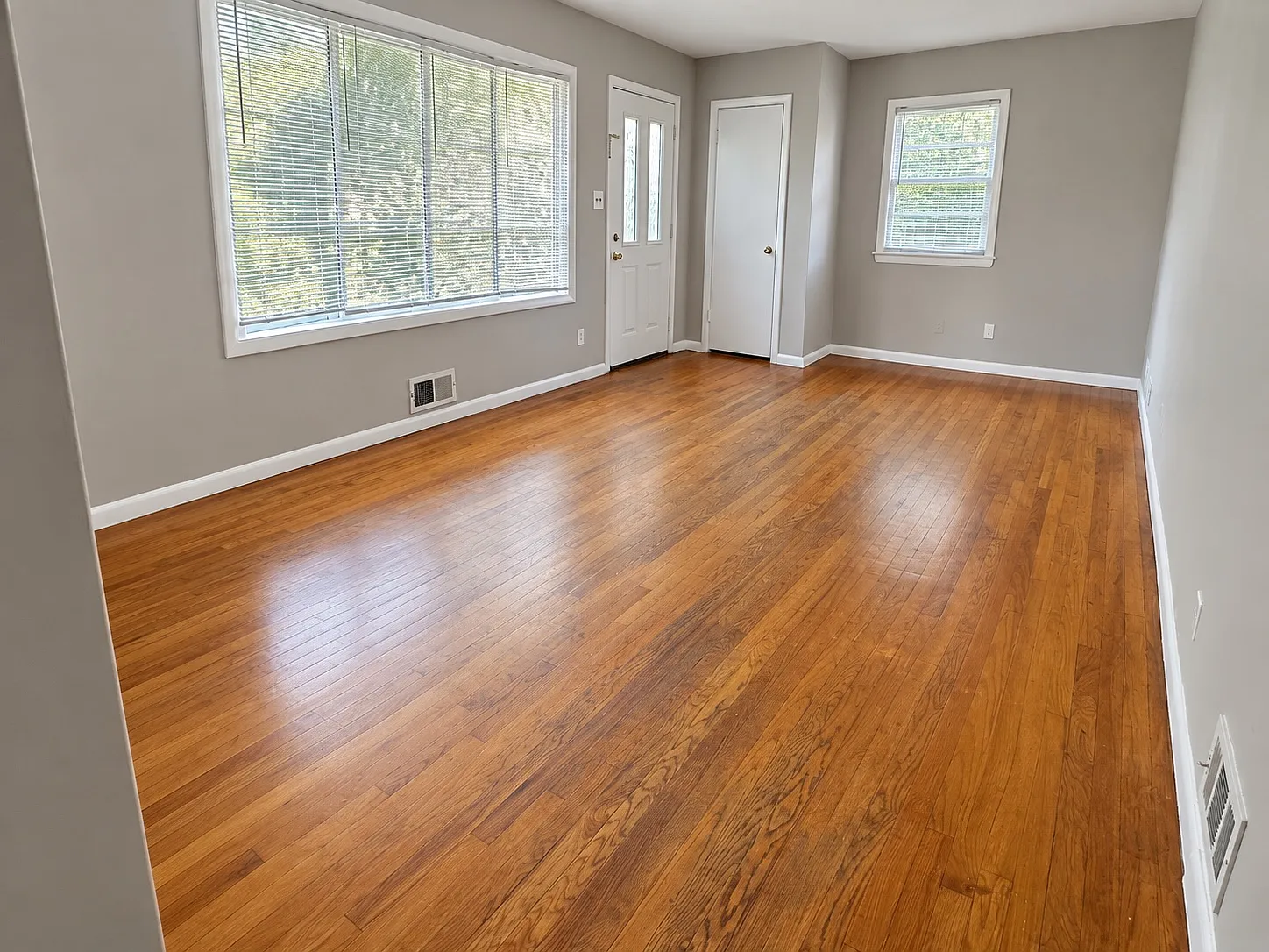 5 bed, $3,000 — Photo 3