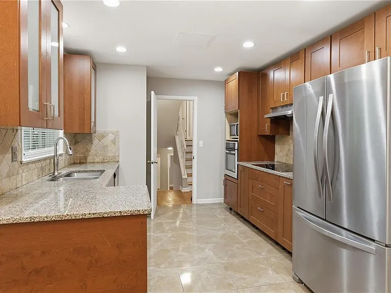 4411 Langdon Dr — Photo 7