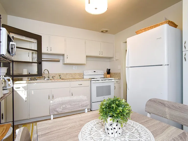 Full Kitchen view