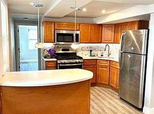 2411 Crescent St FLOOR 1, Astoria, NY 11102