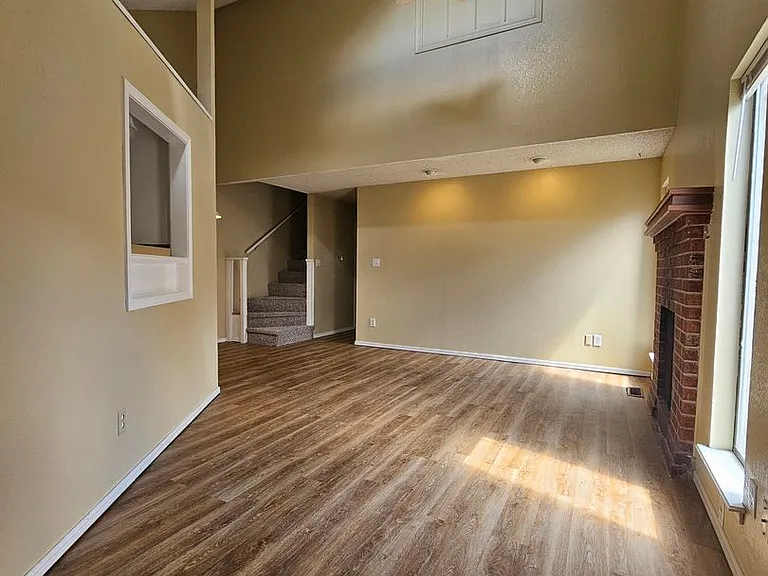 217 Monticello Rd — Photo 2