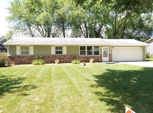 544 Larry Ln, Green Bay, WI 54311