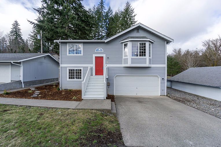 1st image of 415 S 14th St