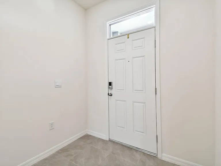 5701 English Oak Ln — Photo 5
