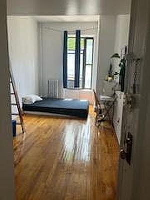 1st image of 104 W 71st St APT 4C