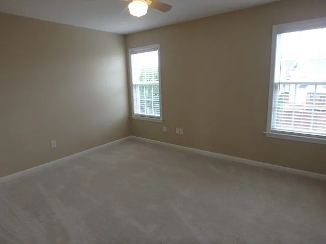 121 Hampton Lake Dr — Photo 19