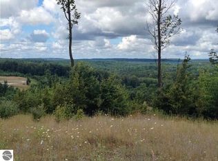 6602 Floreys Ranch Rd, Grawn, MI 49637