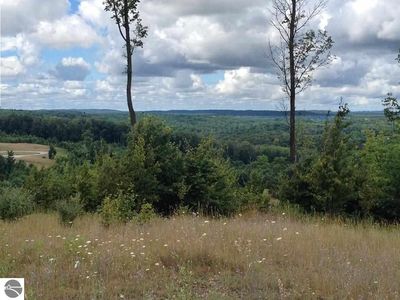 6602 Floreys Ranch Rd, Grawn, MI, 49637