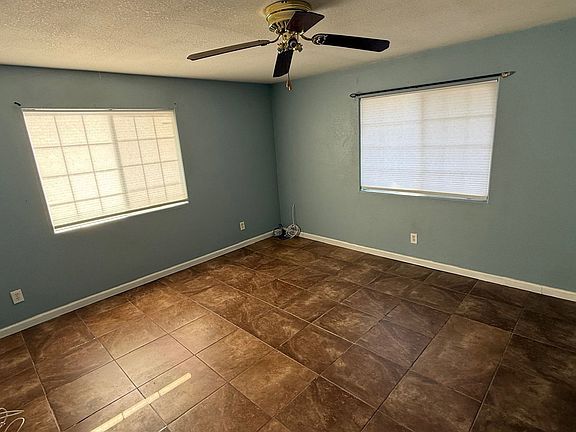 5th image of 879 Wilson Ave