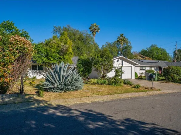 1953 Cameo Ct, Redding, CA 96002
