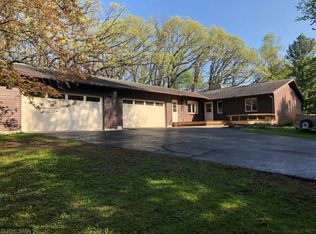 2303 Crest Ln SW, Rochester, MN 55902