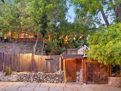 8409 Lookout Mountain Ave, Los Angeles, CA, 90046