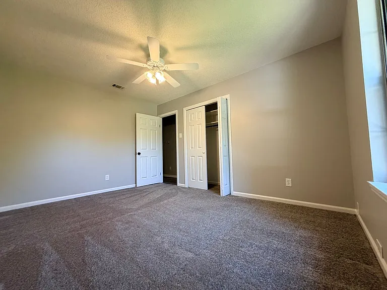 306 Lynnewood Dr — Photo 14