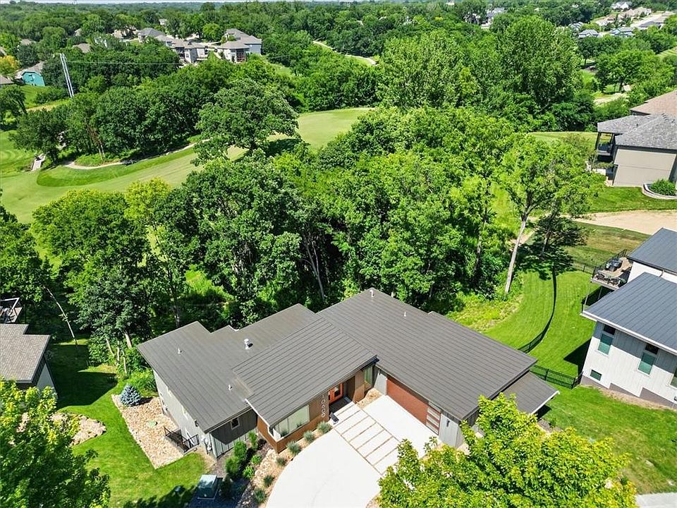 1st image of 10600 Chateau Ln
