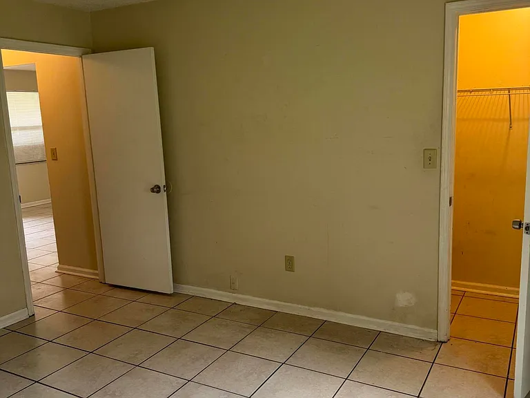 8632 McGlothlin St #1 — Photo 2