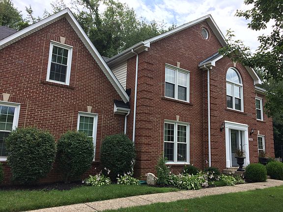 3rd image of 7806 Amber Glen Ct