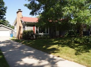 227 N Ridgeway Dr, Battle Creek, MI 49015