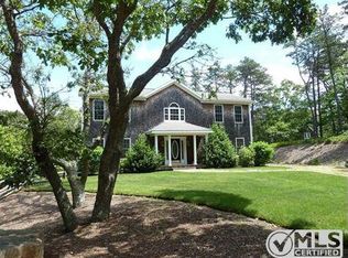 3 Mockingbird Dr, Edgartown, MA 02539