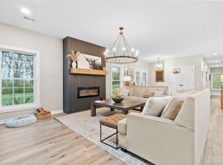 991 Ruddles Mill Rd, Paris, KY 40361