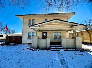 909 W McKinley Ave, Blackwell, OK 74631