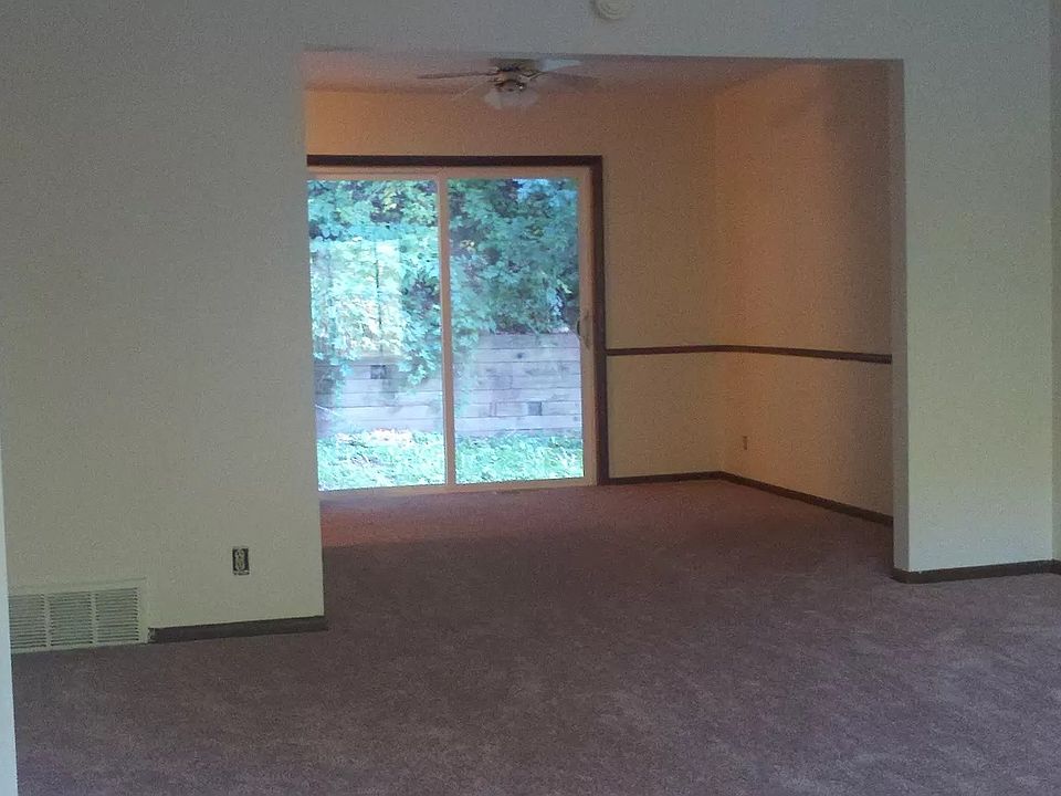 2nd image of 2118 Highwood Ave E