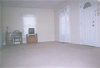 4th image of 126 Marlboro Pl