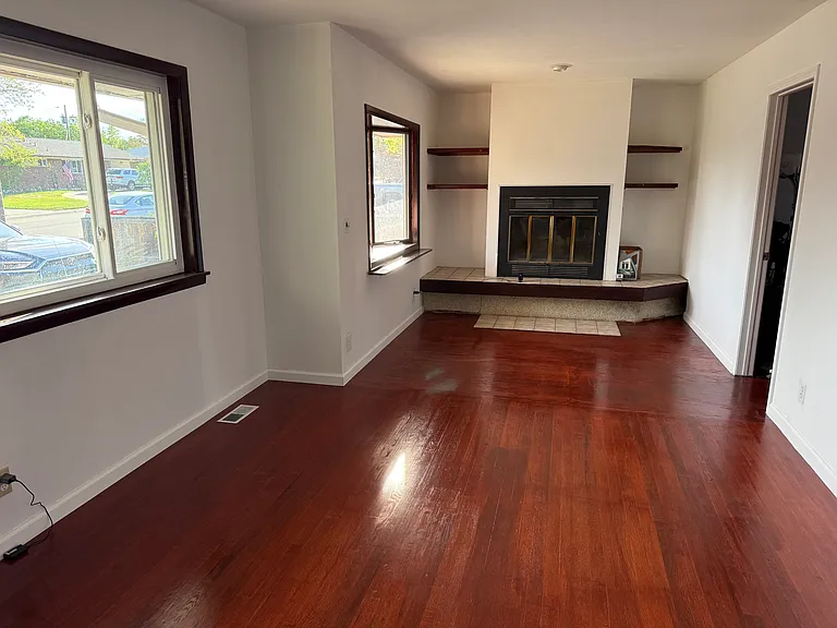 1641 W 82nd Pl — Photo 21
