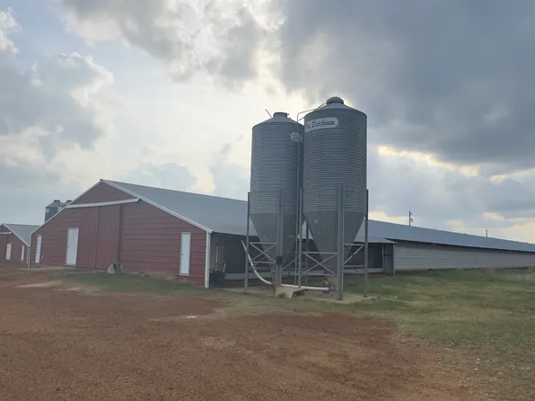 3204 1000th, Mount Pleasant, TX 75455